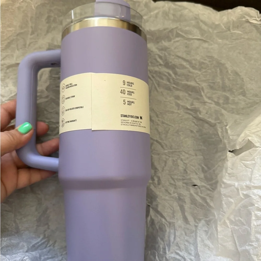 Stanley Comforting Purple 30 oz Target Exclusive H2.0 Tumbler - Picture 2 of 5